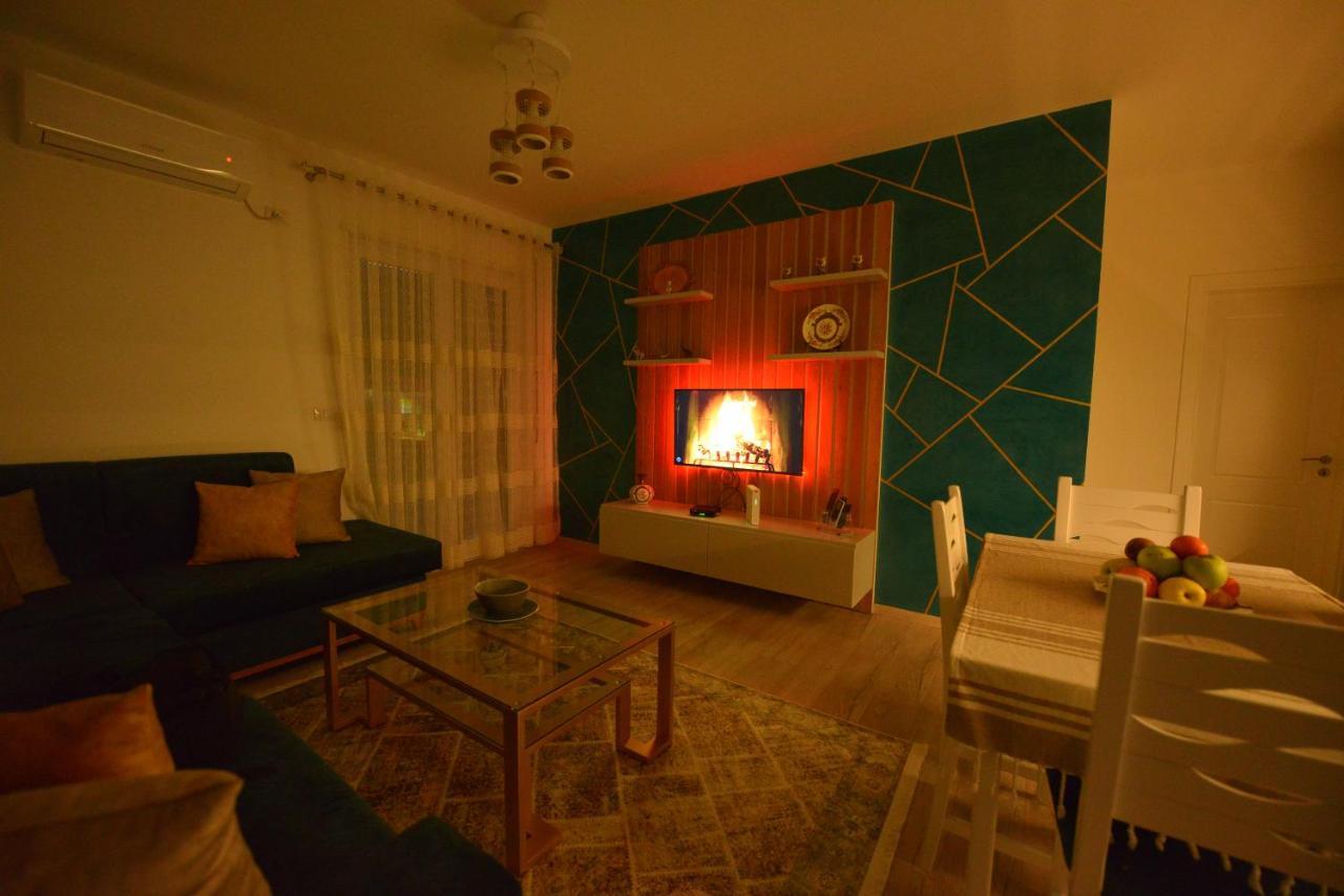 Denis Comfort Apartment Shkodër Exteriör bild